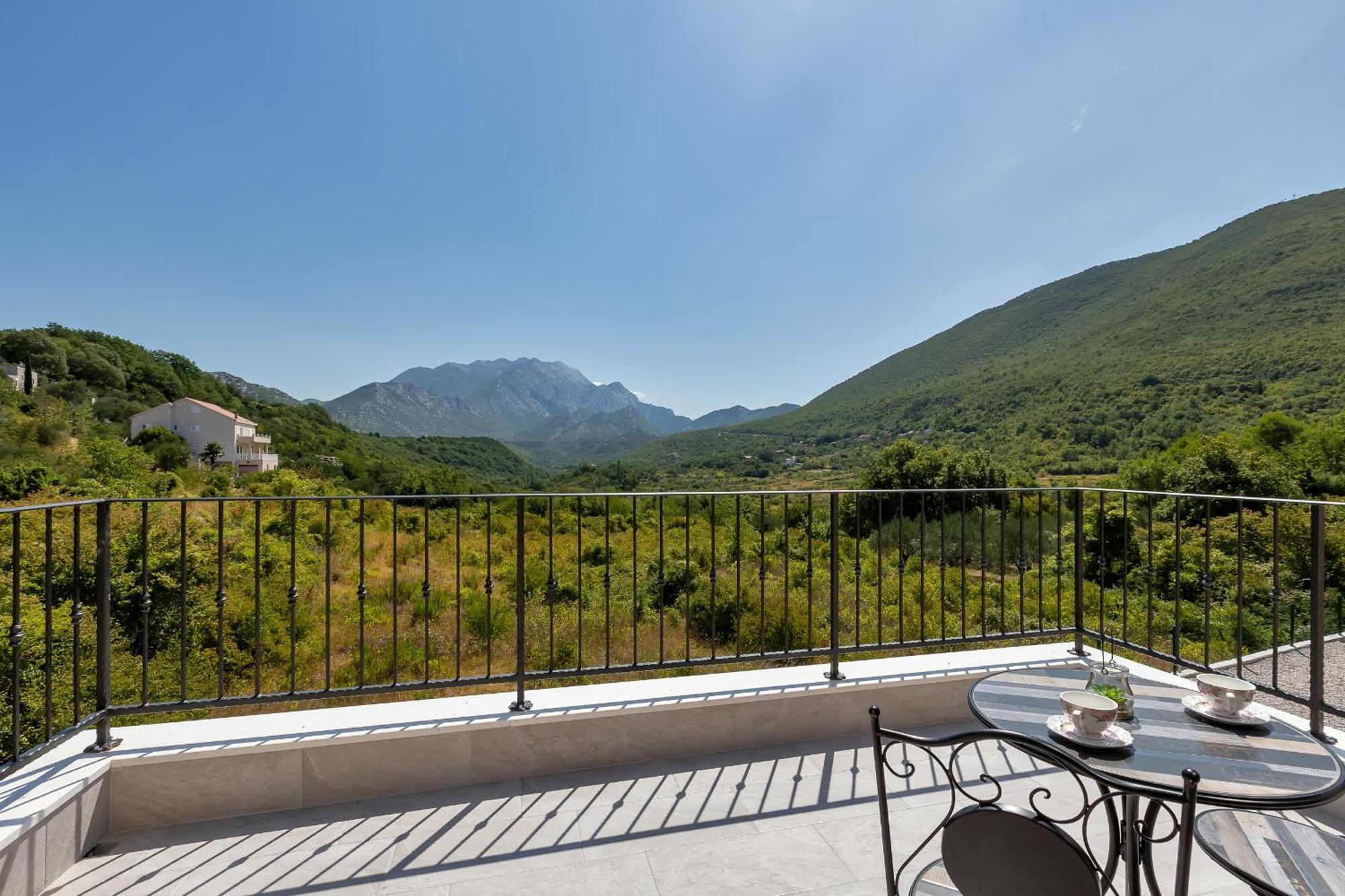 Charming Holiday Home Dolac In Rural Area With Pool Slime Exterior photo